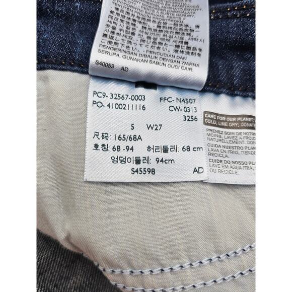 Levi Strauss Women's Size 5 Midi Cuffed Medium Wash Jean Shorts - Picture 4 of 8